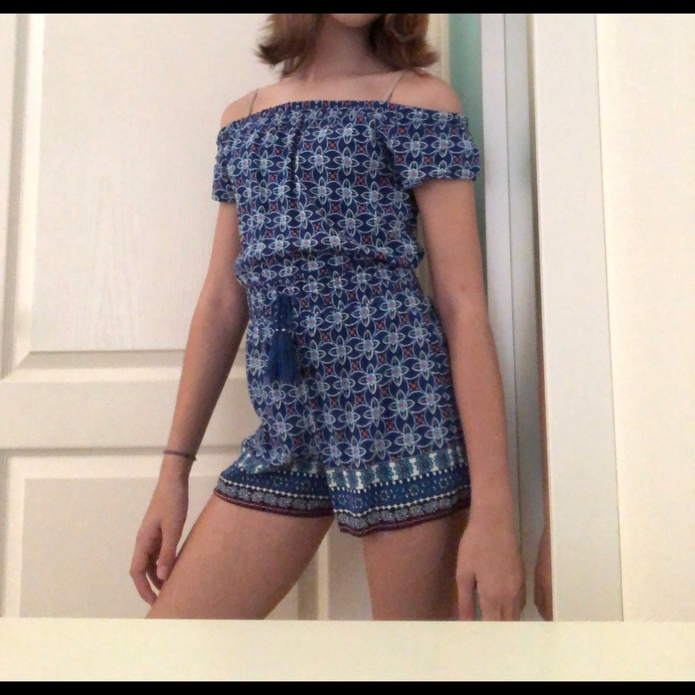 An adorable summer off the shoulder jumper.